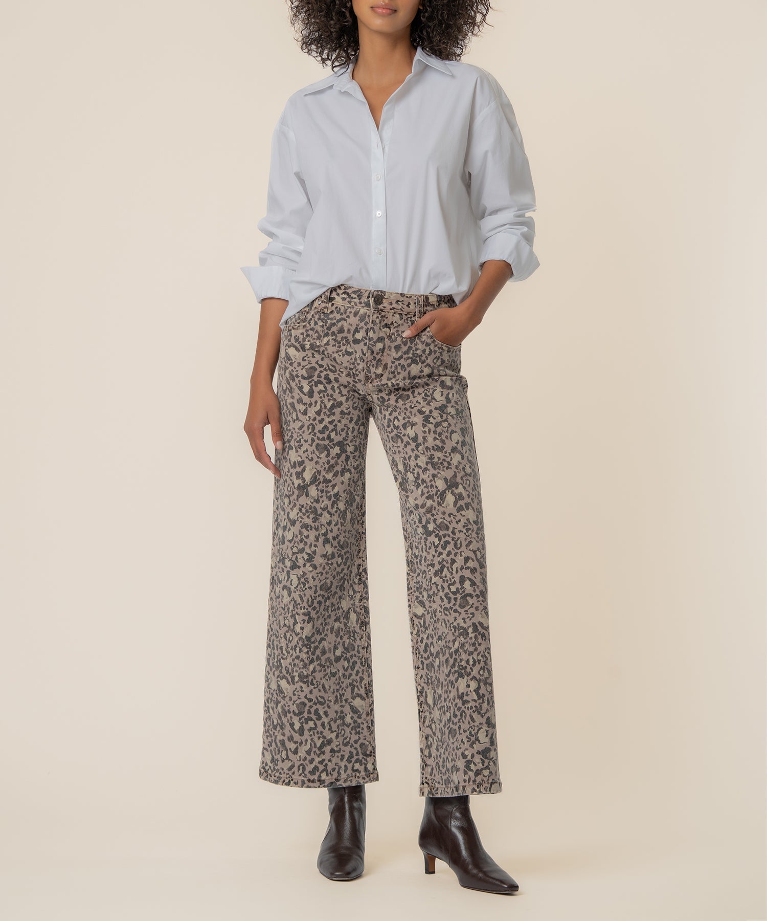 Meg High Rise Wide Leg, Petite in Taupe