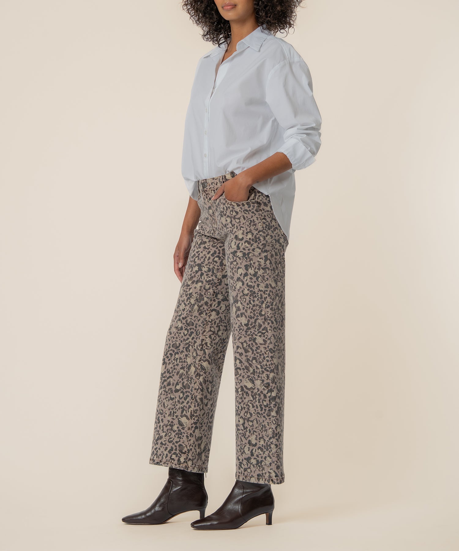 Meg High Rise Wide Leg, Petite in Taupe