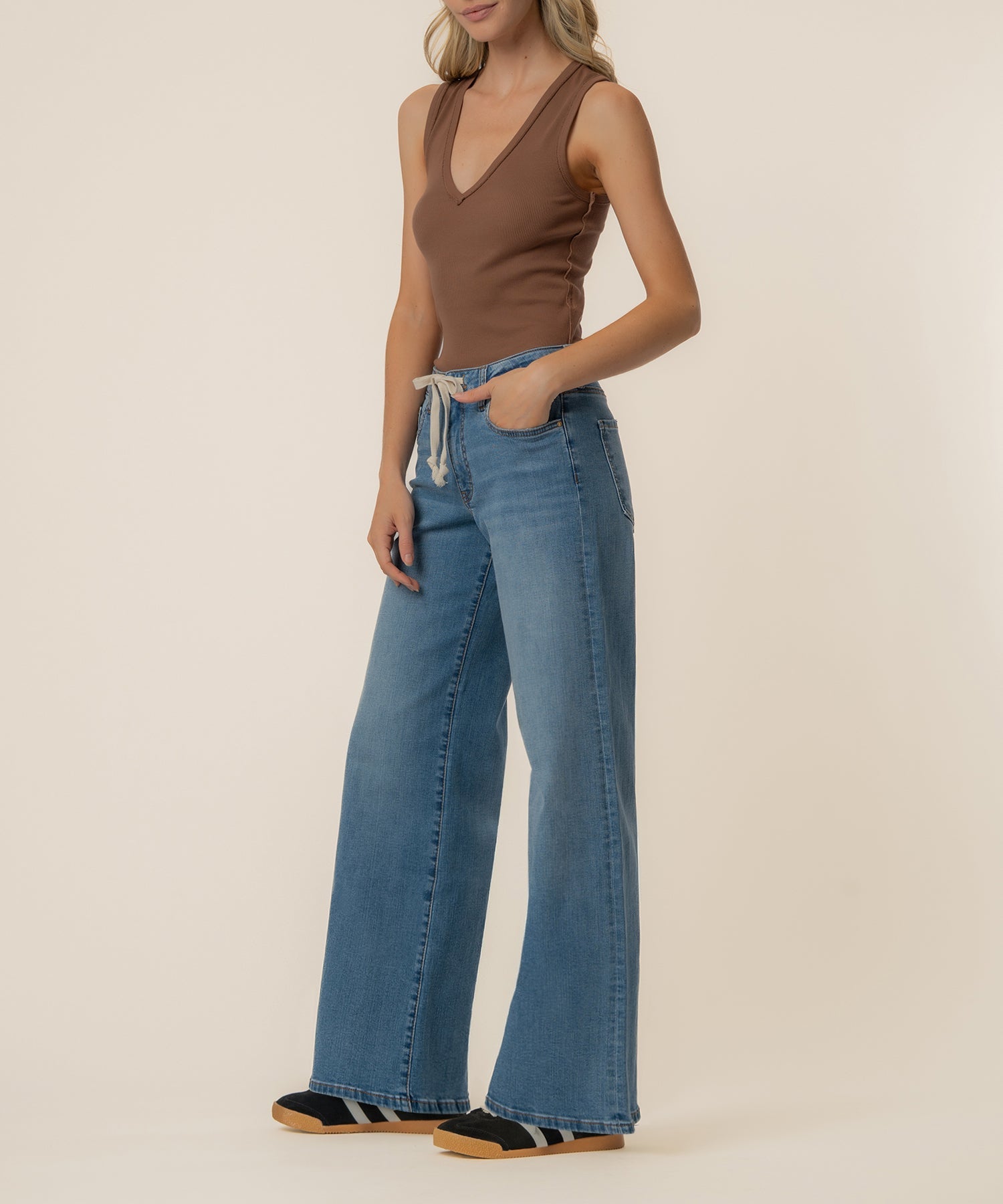 Maya High Rise Wide Leg, Petite in Protect Wash